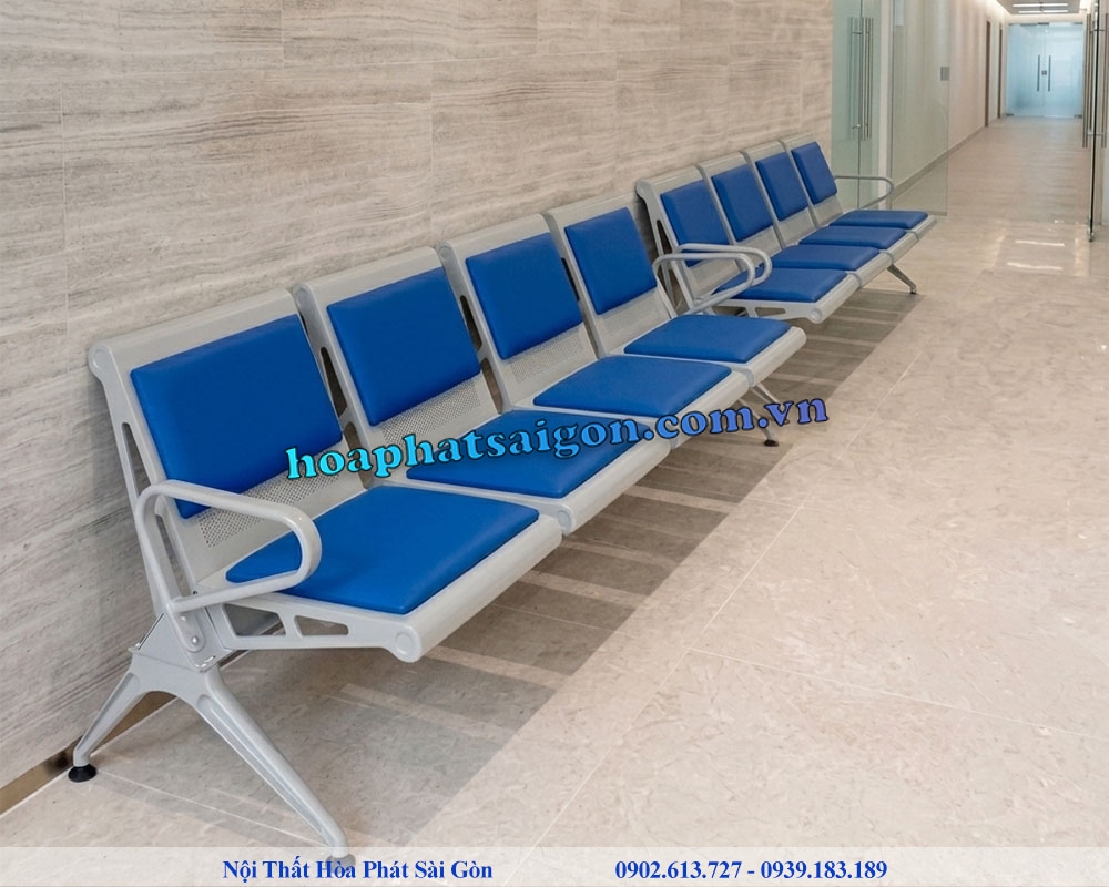 Ghế bằng chờ Hòa Phát bọc PVC trong không gian sang trọng