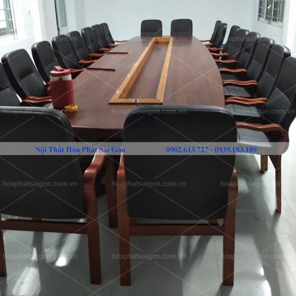 Hình thực tế bàn họp 4m sơn pu cao cấp CT4016H2