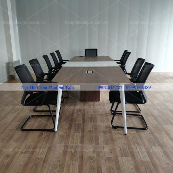 hình thực tế bàn họp luxh3612c10 chân sắt dài 3m6