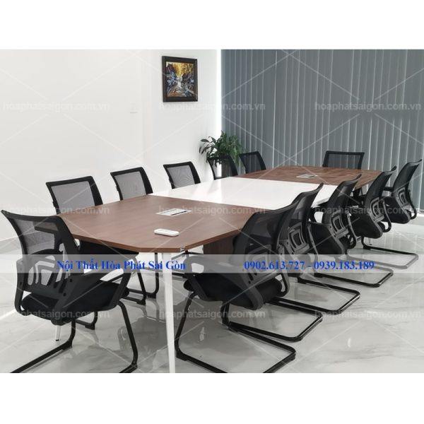 hình thực tế bàn họp luxh3612c10 chân sắt mặt gỗ công nghiệp