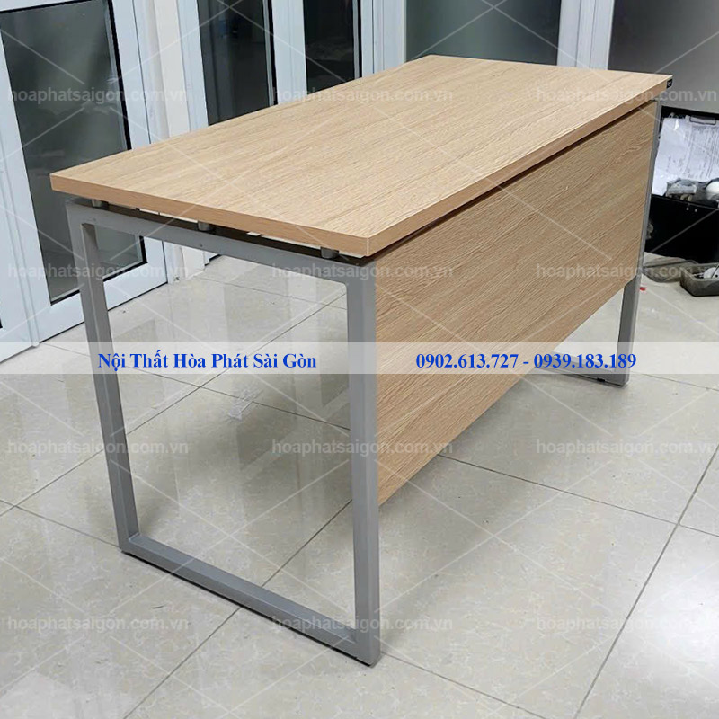ban-lam-viec-nhan-vien-hr120sc2-yem-go Hình thực tế bàn làm việc nhân viên yếm gỗ HR120SC2