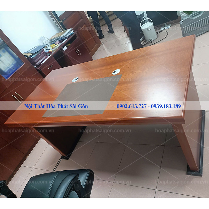 ban-lanh-dao-veneer-et1600vm1 Hình thực tế bàn lãnh đạo Veneer ET1600VM1