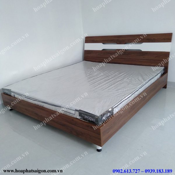 giường gỗ hòa phát GN303