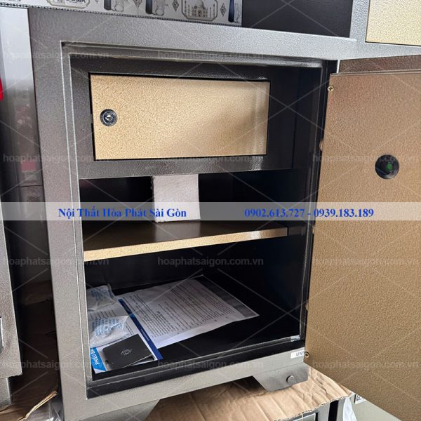 Hình thực tế bên trong két sắt UN56DT