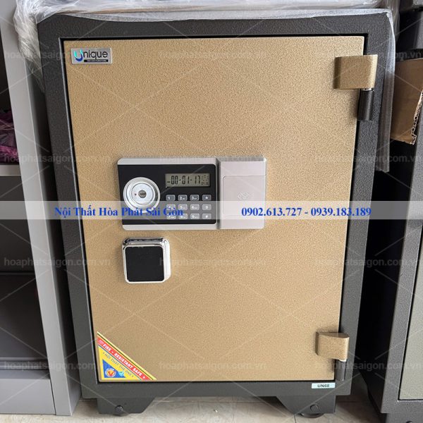 Hình thực tế két sắt UN68DT màu vàng cát